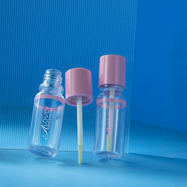 Lip oil tubes